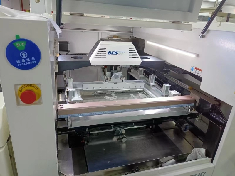 Wave soldering in through-hole PCB assembly manufacturing